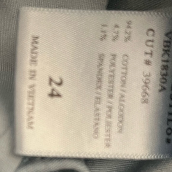 Women’s jeans- few holes; ultra high rise ankle skinyy - Picture 4 of 5